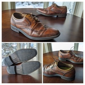 Florsheim Wing Tip Oxford Men’s Size 9